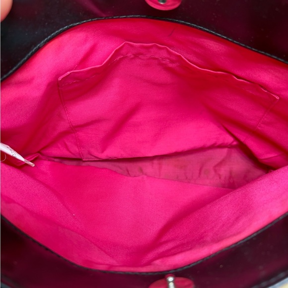 Floral Print Tote Bag - Black and Cream w/Beaded Hibiscus Flowers - Picture 5 of 7